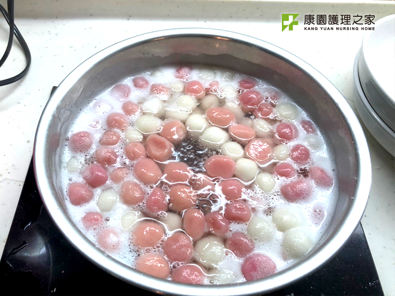 康園 - 搓湯圓慶元宵